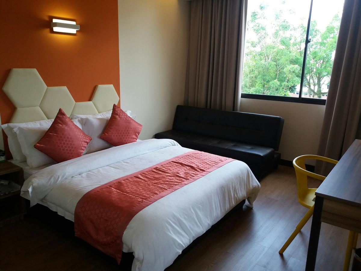Memoire Hornbill Hotel Kuching Exterior photo