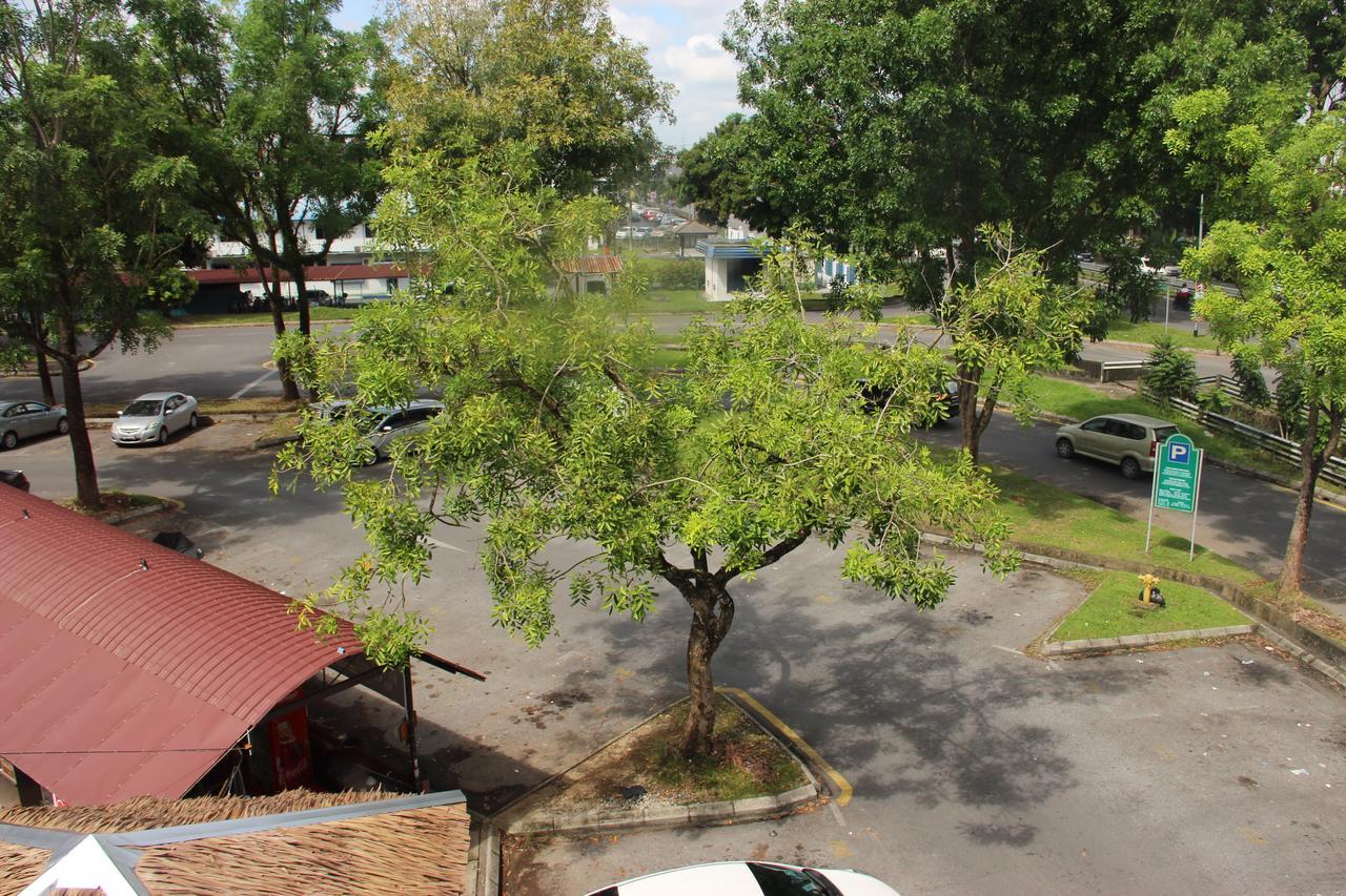 Memoire Hornbill Hotel Kuching Exterior photo