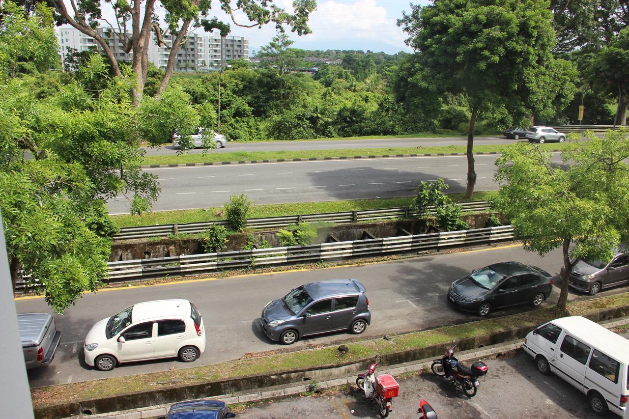 Memoire Hornbill Hotel Kuching Exterior photo